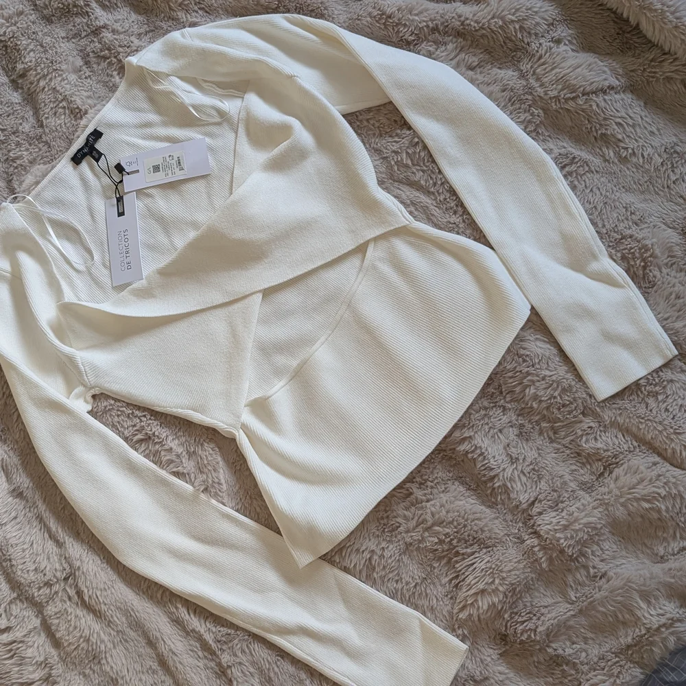 Dynamite Cream Sweater - Picture 3 of 5